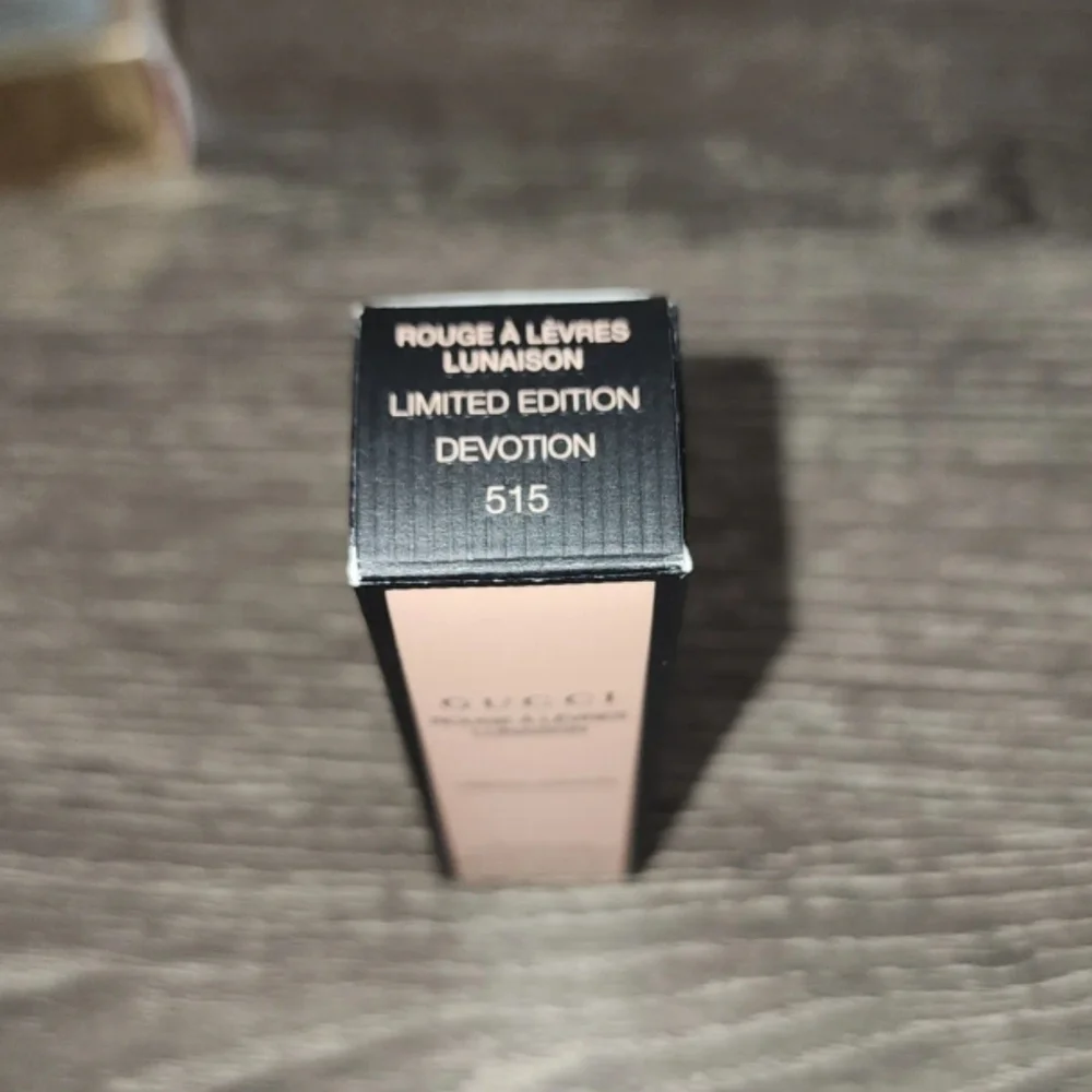 Gucci Rouge à Lèvres Lunaison (Limited Edition) DEVOTION 515 (3.5g/ 0.12 Oz.) - Picture 3 of 3